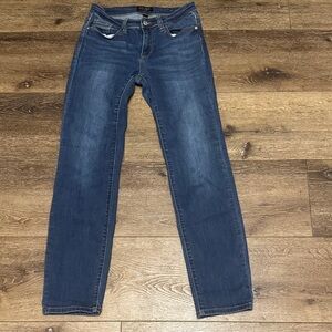 Judy Blue Medium Wash Straight Leg Jeans